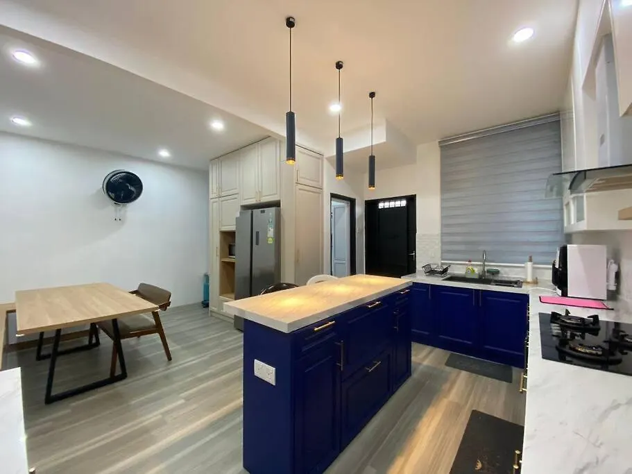 Modern Cozy House 4Room10Pax @Near Sunway Carnival Perai