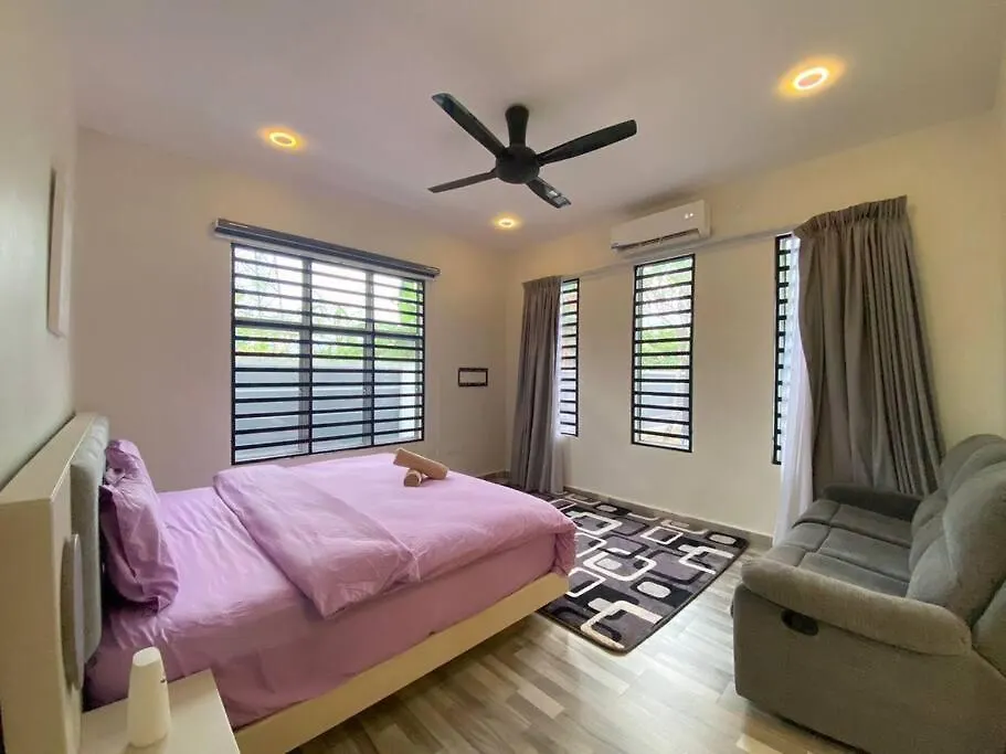 Modern Cozy House 4Room10Pax @Near Sunway Carnival Perai Malasia
