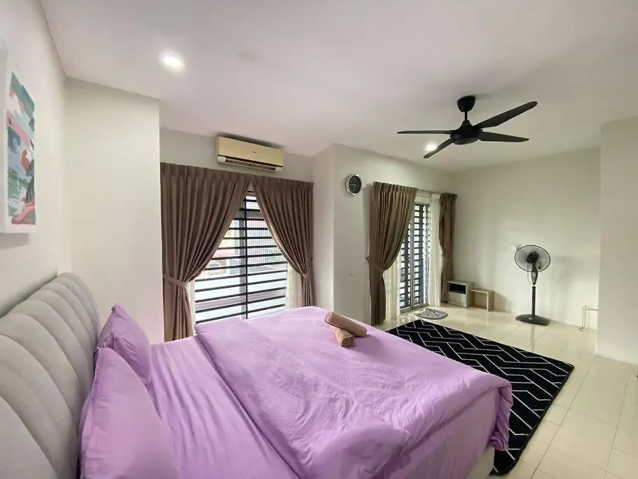 Modern Cozy House 4Room10Pax @Near Sunway Carnival Perai