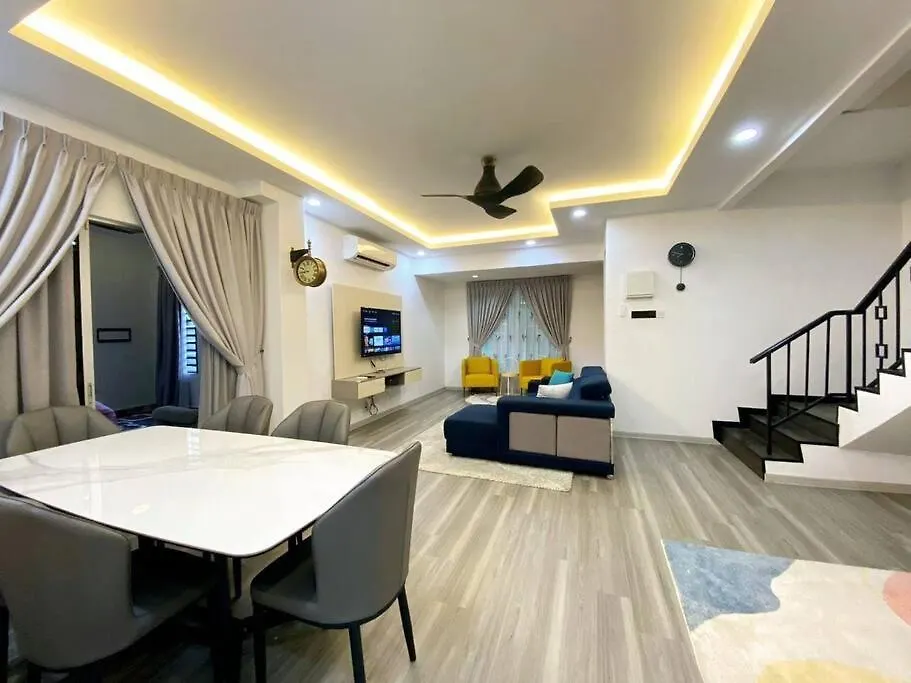 Modern Cozy House 4Room10Pax @Near Sunway Carnival Perai